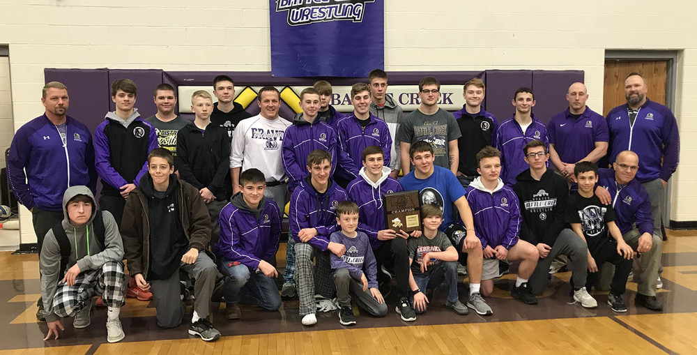 Braves Wrestlers End Season With 4th Place At State Tourney